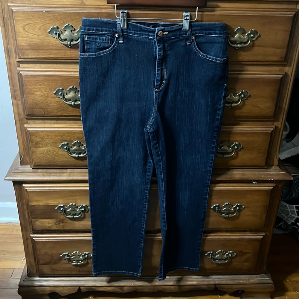 Gloria Vanderbilt petite Amanda style jeans